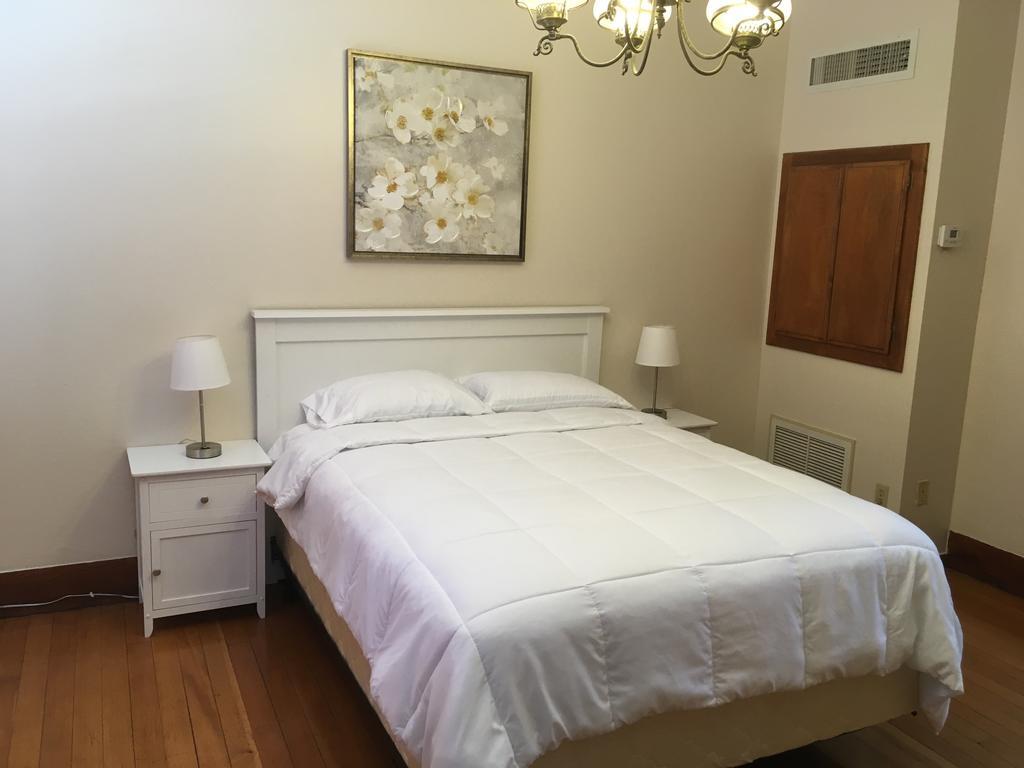Hotel Burgess Reedley Zewnętrze zdjęcie