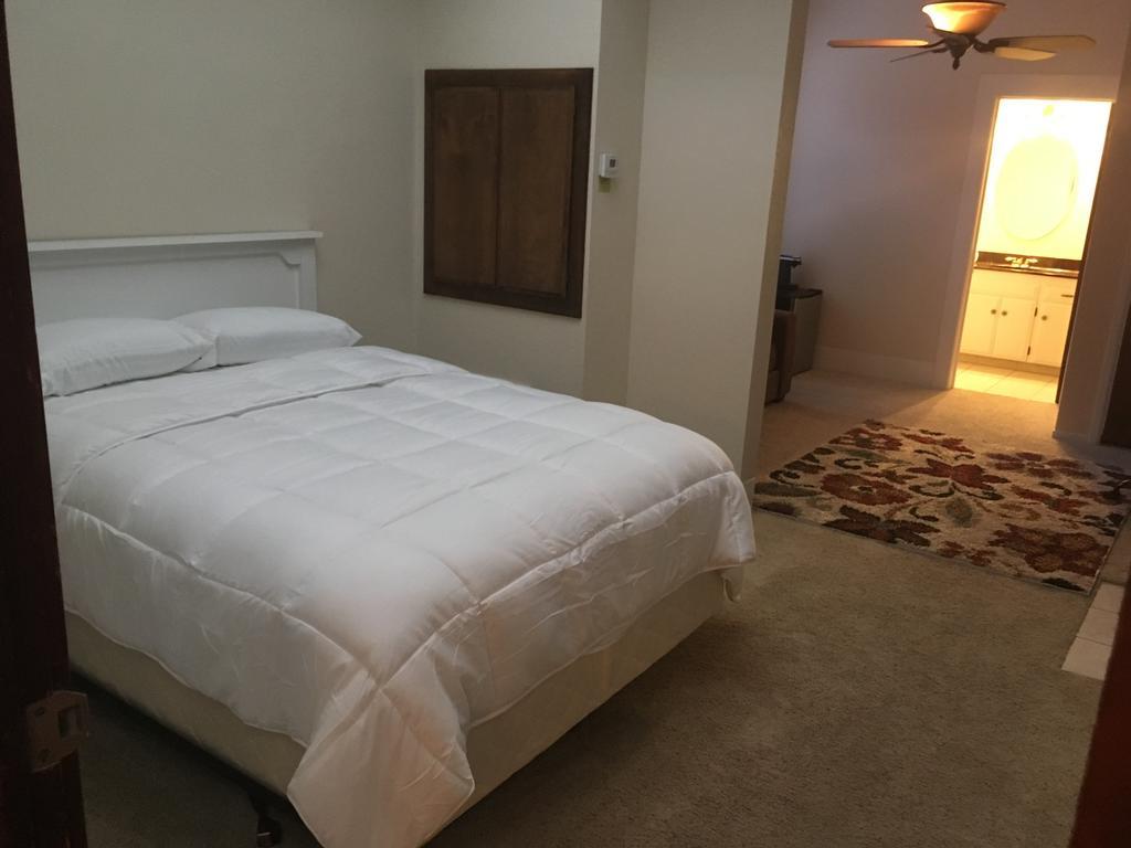 Hotel Burgess Reedley Zewnętrze zdjęcie
